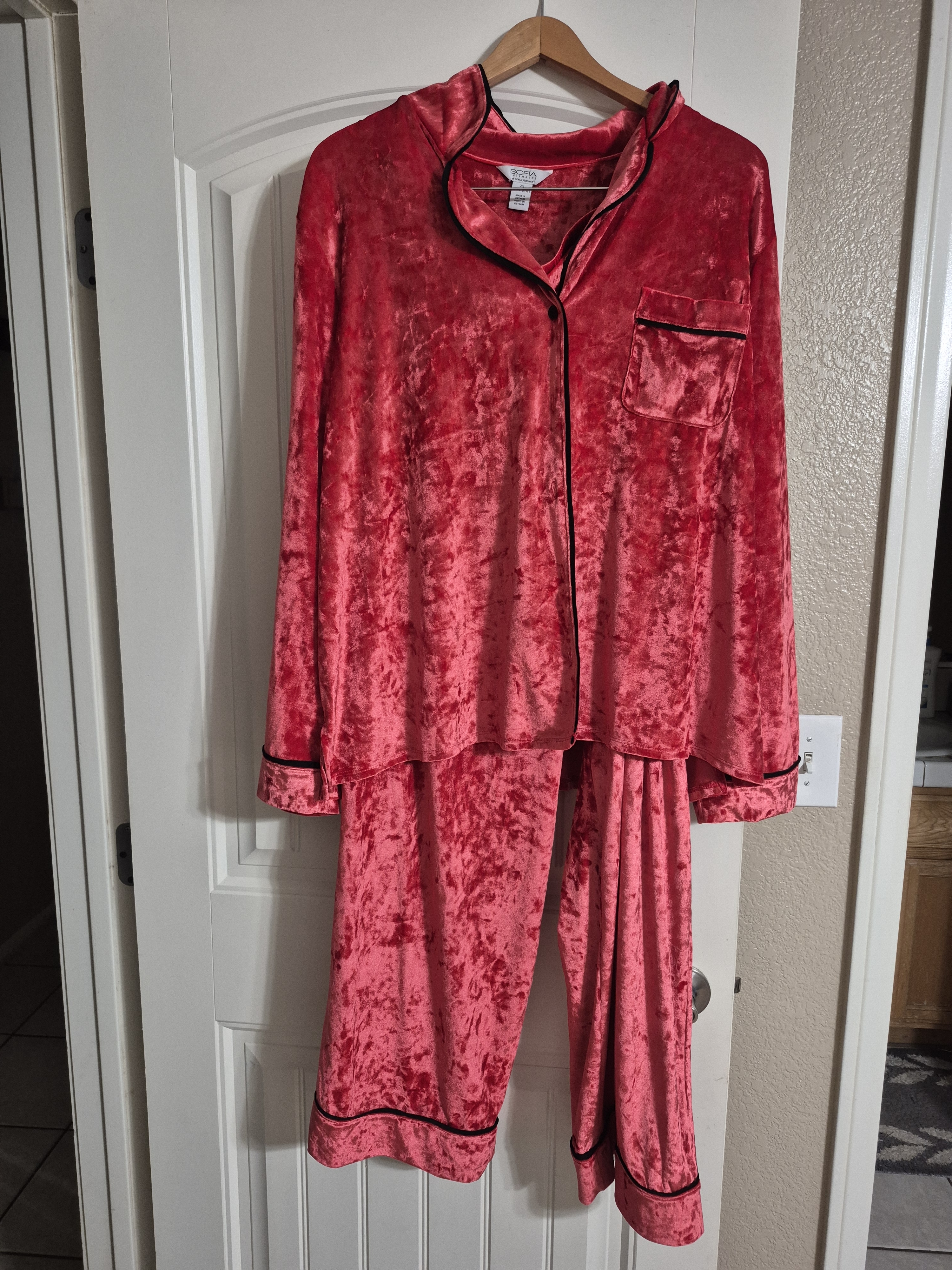 Sofia By Sofia Vergara Red Velvet Pajama Set With Black Trim